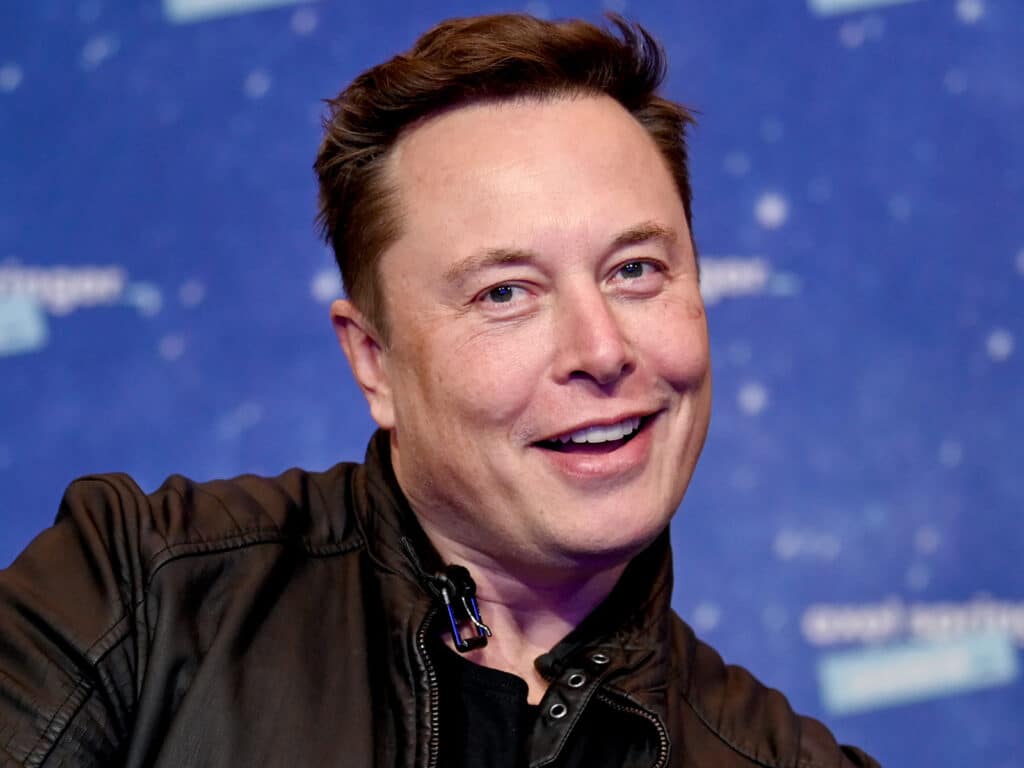 Elon Musk Fires Twitter CEO